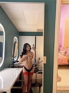 Gr4YdEvWwAAHeD4.jpg_small