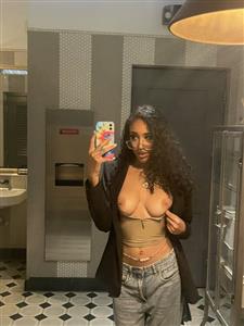 GUY-ET3XQAAkbgZ.jpg_small